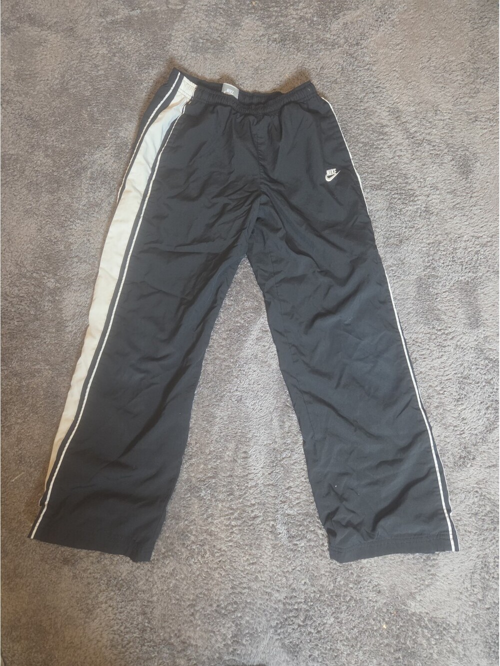 Vintage Y2K Nike Boys Track Pants Black White Side Stripe Youth Large
